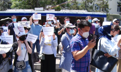 Түркиянын Кыргызстандагы элчилигинин алдында Орхан Инандыны колдогон митинг уланууда 