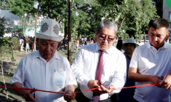 Бишкектеги 6-кичирайондо жаңы сквер ачылды