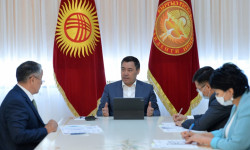 Президент Садыр Жапаров бүгүн Билим берүү жана илим министри Болотбек Купешевди кабыл алды