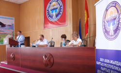 Улуттук азчылыктардын өкүлдөрү кыргыз жараны концепциясынын багыттарын талкуулашты
