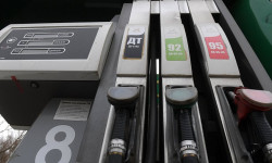 Мунай заттарын сатуу тартибин бузгандыгы үчүн 5 май куюучу жайга 175 миң сом айып салынды