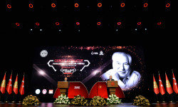 Садыр Жапаров: Улуу жазуучу Чыңгыз Айтматов — планетардык аң-сезимге салым кошкон адам