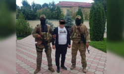 Мамлекеттик бажы кызматынын түштүк-батыш бажысынын башчысы колго түштү