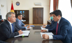 Марипов Кыргыз Республикасынын бизнес-омбудсмени Робин Орд-Смит менен жолугушту