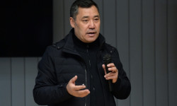 Садыр Жапаров Балыкчы-Барскоон автожолун куруу маселесин иликтөөнү тапшырды