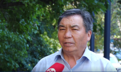 Талдоочулар: “Кумтөр ишин” саясатташтыруудан алыс болуу керек