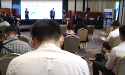 Кыргызстанда акcелератор лабораториясы ишке кирди