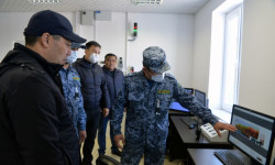 Президент Садыр Жапаров «Торугарт» көзөмөл-өткөрмө пунктунун иши менен таанышты
