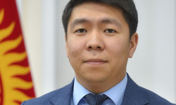 Султанбаев: Президент өлкөдөгү улуттар аралык ынтымакка терс таасирин тийгизе турган билдирүүлөрдөн сак болууга чакырат