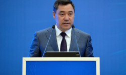 Президент Садыр Жапаров бизнес-коомчулуктун өкүлдөрү менен жолугушууда