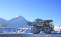 "Кумтөр" алтын кенине тышкы башкаруу киргизилгенине бир ай болду