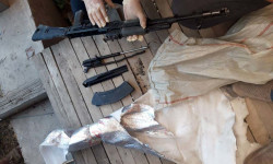 Аскердик ок атуучу куралды мыйзамсыз сактоо фактысы аныкталды