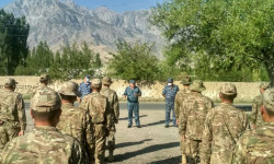 Чек ара аймактарында кызматкерлердин кызматтык тартипти жана мыйзамдуулукту бекем сактоолору боюнча нускамалар өткөрүлдү