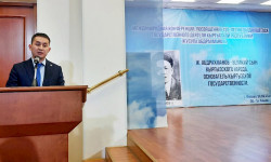 Москвада мамлекеттик жана саясий ишмер Жусуп Абдрахманов эскерилди