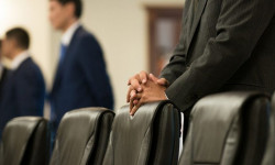 Мамлекеттик кызматкерлердин саны кыскартылат