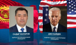 Президент Садыр Жапаров АКШ Президенти Жозеф Робинетт Байденди Эгемендүүлүк күнү менен куттуктады