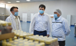 У.Марипов алкоголдук жана тамеки продукцияларын маркалоону киргизүү процессин текшерди