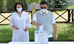 Президент добуш берди