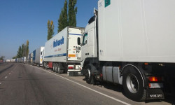  Кыргыз-казак чек арасы: текшерип өткөрүү пункттары штаттык режимде иштеп жатат