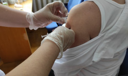 Соңку бир күндө 21120 адам эмделди