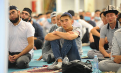 Айт намаз мечитте окулду 