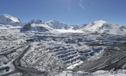 Нью-Йорк соту "Кумтөрдүн" мүлкүн камакка алуу боюнча өтүнүчтү убактылуу канааттандырган жок