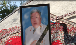 Улуу дипломат менен коштошуу