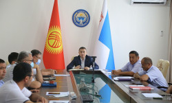 Ош шаардык мэриясында эттин баасын арзандатууга байланыштуу кеңешме өттү 