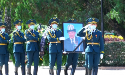 Үсөн Сыдыков бүгүн Бишкек шаарында акыркы сапарга узатылды