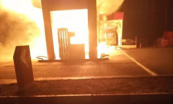 Кемин шаарында май куйуучу жайдан өрт чыгып, унаа толугу менен күйүп кетти   