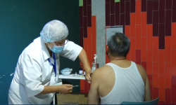 Өлкөдө акыркы бир күндө 18 миң 52 адам COVID-19га каршы эмдөөдөн өттү