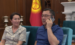 Президент Садыр Жапаров Айсулуу Тыныбекованы күмүш байгеси менен куттуктады 