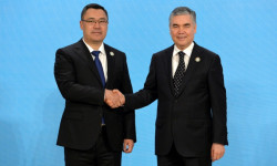 Президент Садыр Жапаров Түркмөнстандын президенти Гурбангулы Бердымухамедов менен жолугушту