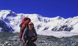 Жеңиш чокусунун аймагында жоголгон эки ирандык альпинист изделүүдө 
