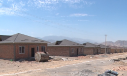 Баткен облусундагы чек ара жаңжалынан жабыркаган үйлөрдү калыбына келтирүү иштери уланууда