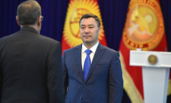 Сегиз өлкөнүн дипломатынын ишеним грамоталарын Президент Садыр Жапаров кабыл алды