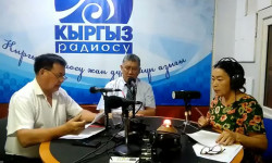 "Башат" коомдук ишмер, жазуучу, КР мамлекеттик катчысы Чолпонбек Абыеев