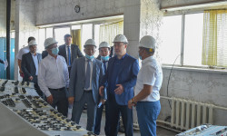 Президент Садыр Жапаров Бишкектеги ЖЭБ-2нин абалы менен таанышты