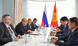 Улукбек Марипов жана Михаил Мишустин эки тараптуу кызматташтыктын маселелерин талкуулашты