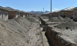 Баткендин Максат айылындагы 60 үй-бүлө жаңы үйлөрүнө киришти