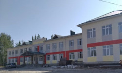 Баткен облусунун Голбо айылындагы мектептин курулушу жаңы окуу жылына бүткөрүлөт 