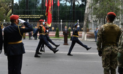 Бишкекте ИИМ Ички аскерлеринин 80 жылдыгы белгиленүүдө