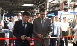 Жаңыланган айнек чыгарган ишканада өндүрүш кайрадан жолго коюлду