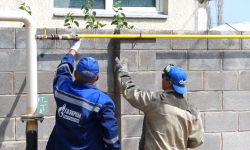 “Газпром Кыргызстан” жылытуу мезгилине чейин абоненттерди карыздарды төлөөгө чакырат