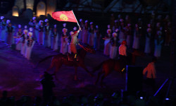 Эгемендикти туу туткан Манастын урпактары