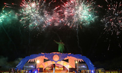 Ош шаарында Эгемендүүлүк күнү гала-концерт менен жыйынтыкталды