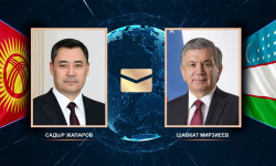 Садыр Жапаров Шавкат Мирзиёевди Өзбекстандын Эгемендүүлүк күнү менен куттуктады