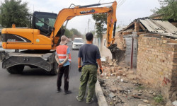 Борбор калаада мыйзамсыз курулган объектилерди алуу иштери уланууда 