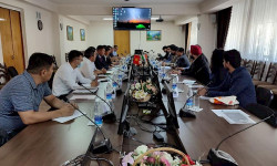 Кыргызстандан Индияга кургатылган жемиш, бал, дары чөптөр жана жаңгак экспорттолот