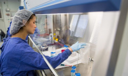 Коронавирус: Кыргызстан боюнча инфекцияны аныктоочу 19 лаборатория иштеп жатат 